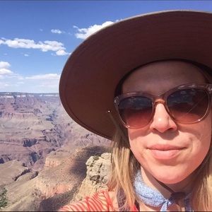 Meet your Posher, Kati